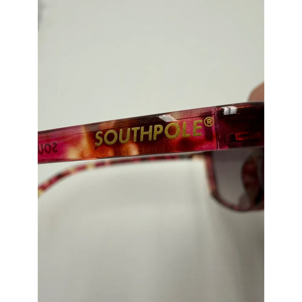 Southpole providing metal pink